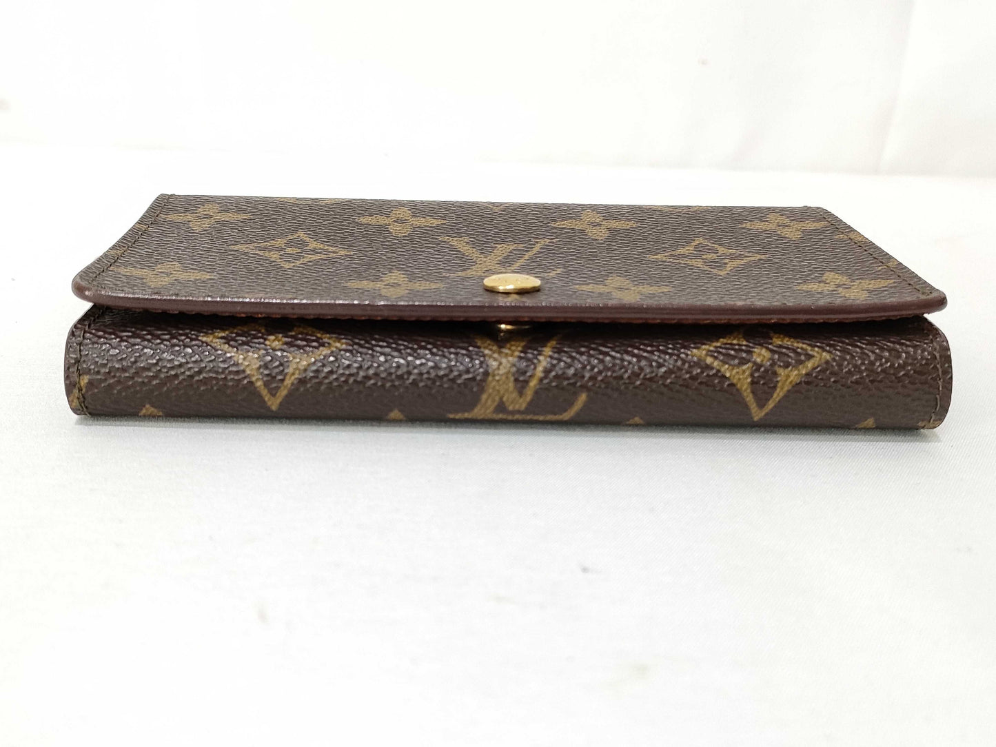 LOUIS VUITTON Monogram Bifold Wallet