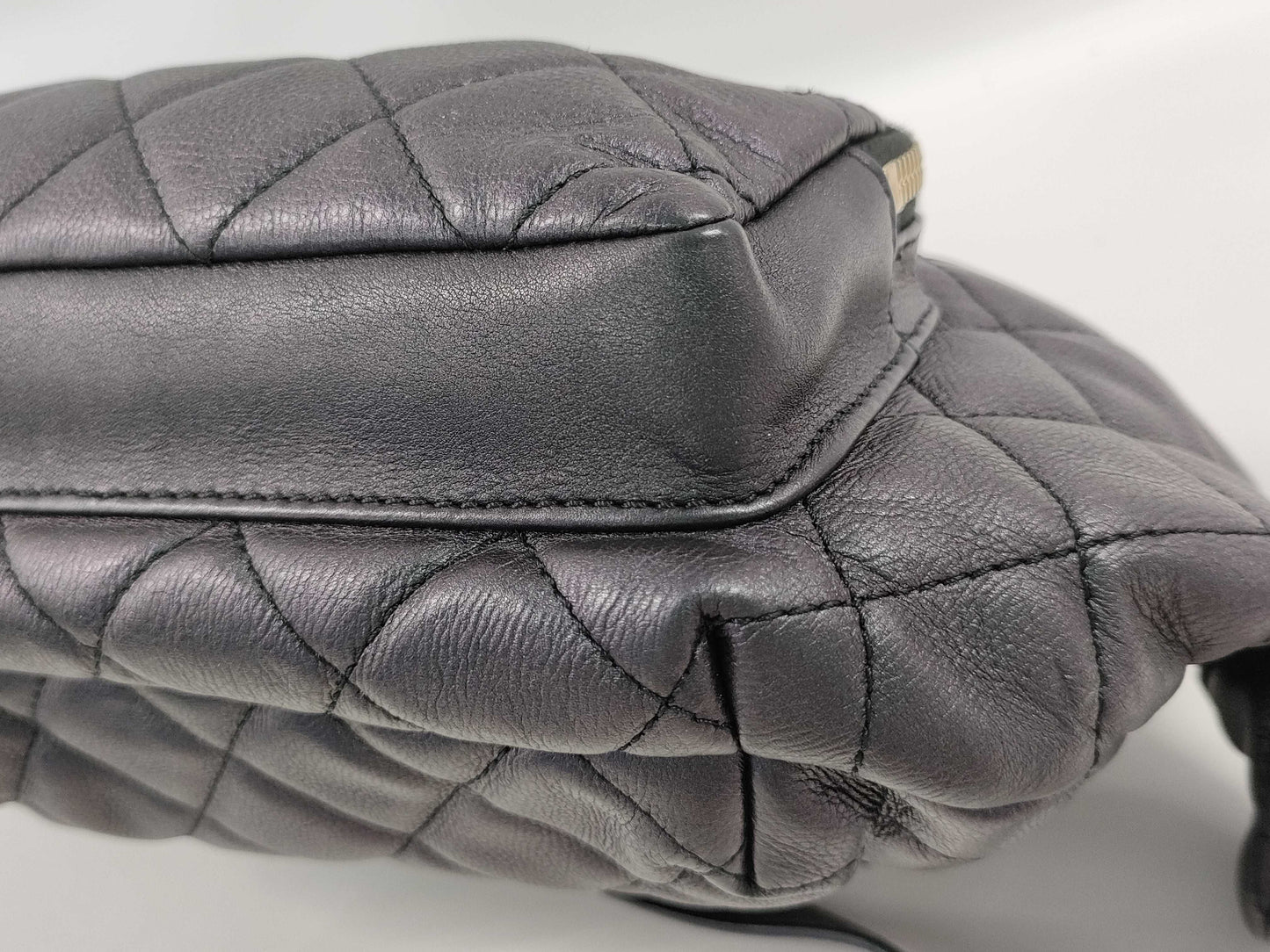 CHANEL Matelasse Caviar Skin Waist Bag