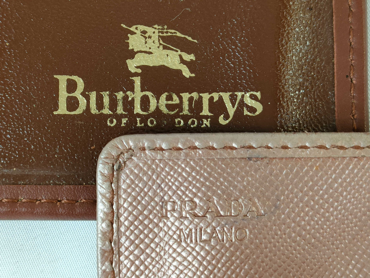 PRADA Saffiano Card Holder/Burberry Notepad Key Case/Key Holder