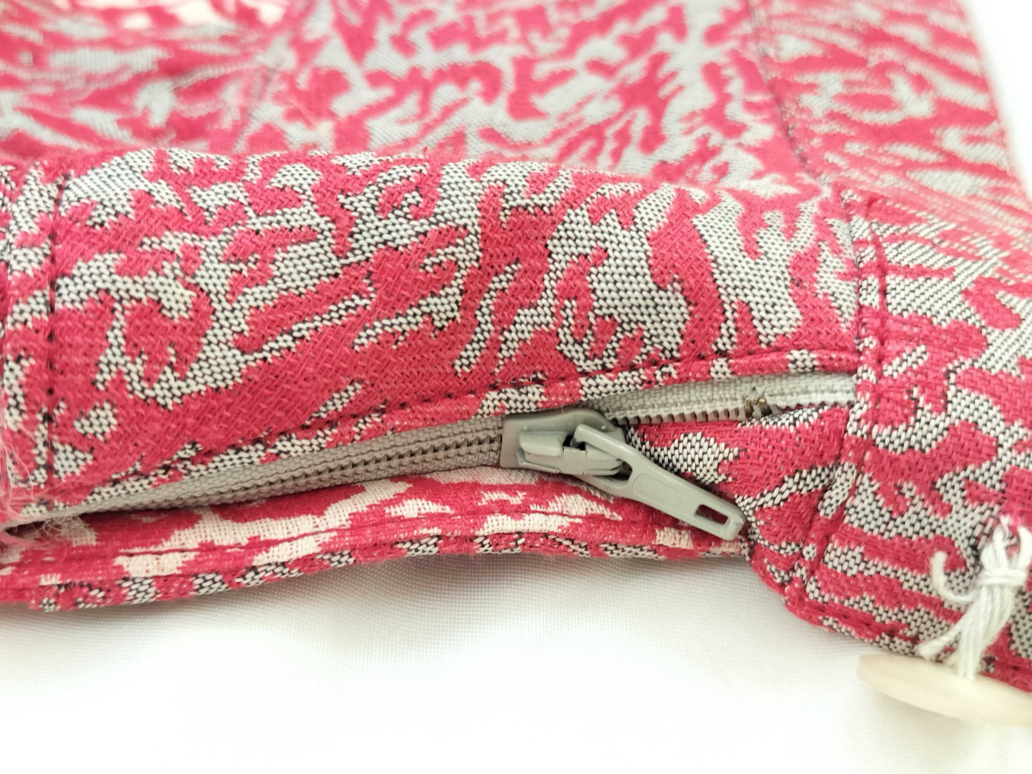 ISSEY MIYAKE all-over print skirt