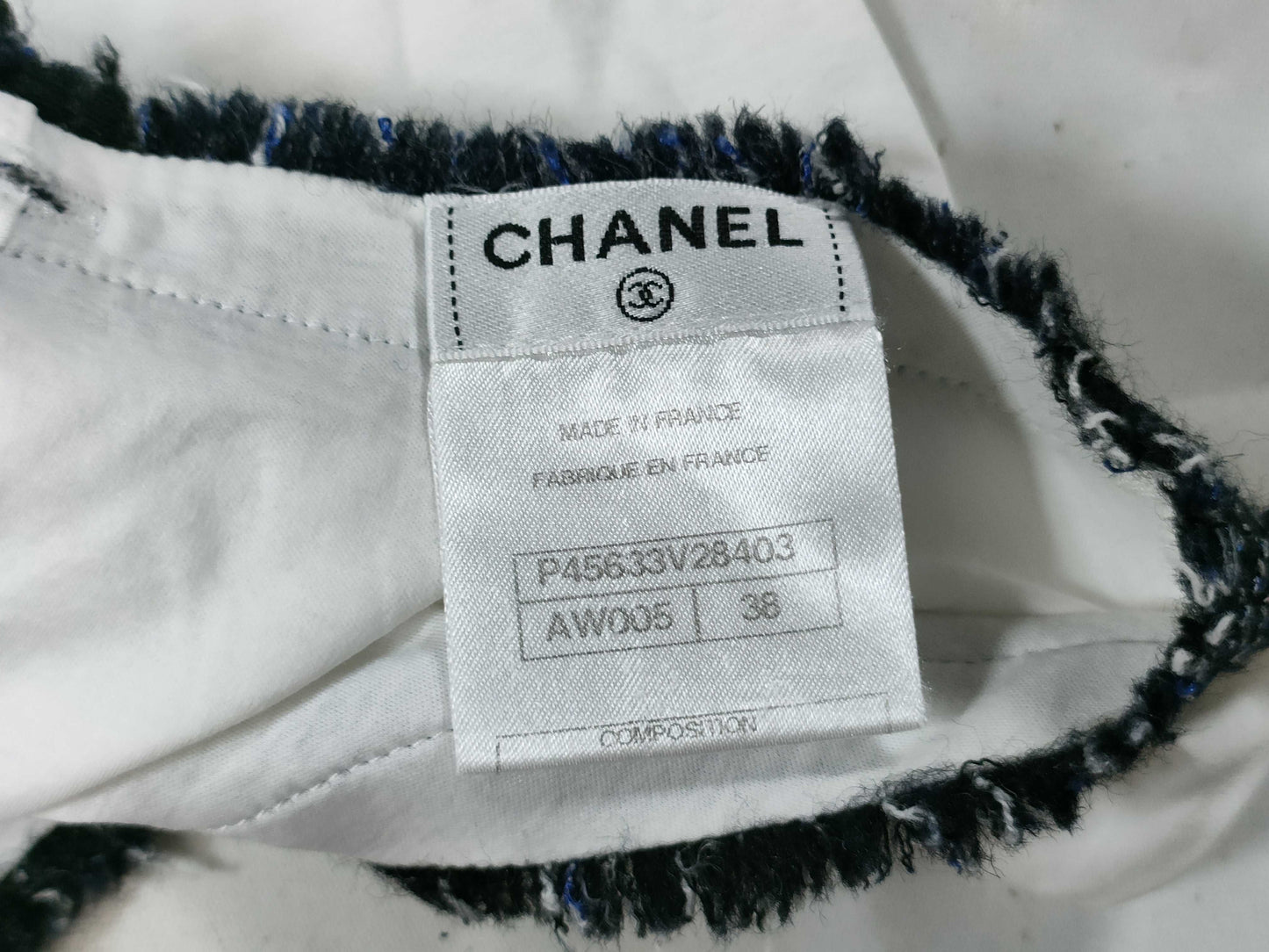 CHANEL P45633V28403 T-shirt