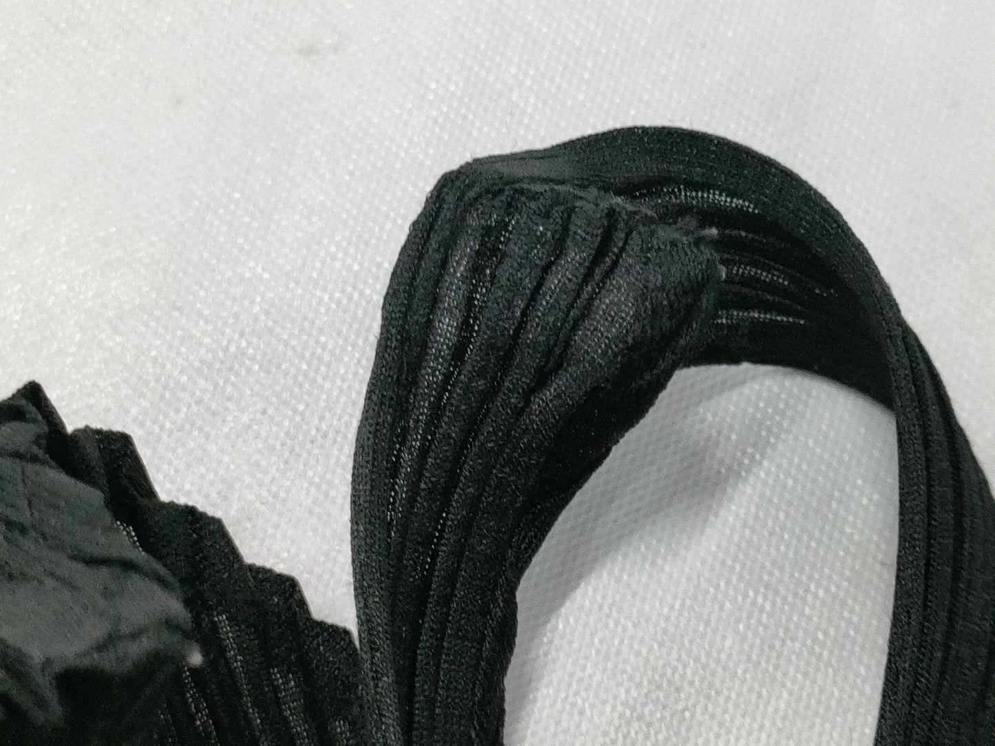 ISSEY MIYAKE Pleats Please Punching Ribbon Motif Top