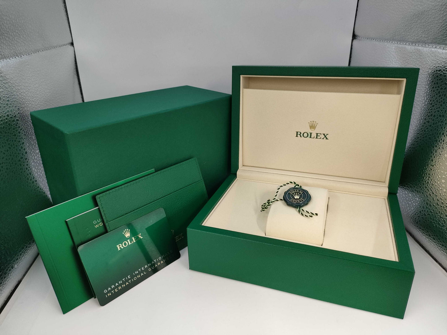 ROLEX 126500LN 053Q8699 Black Dial Men's Watch