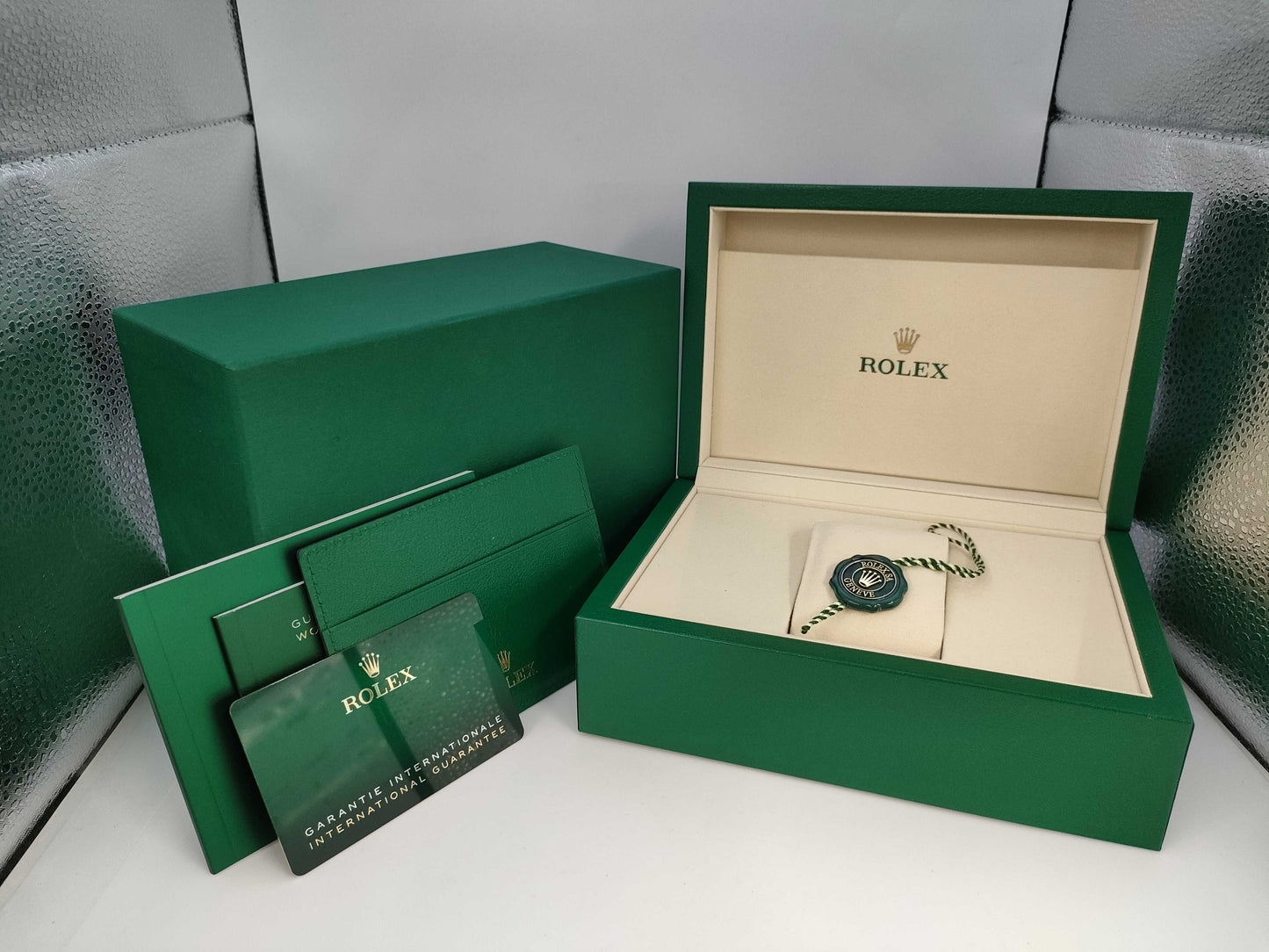 ROLEX 126500LN 146X3744 White Dial Men's Watch