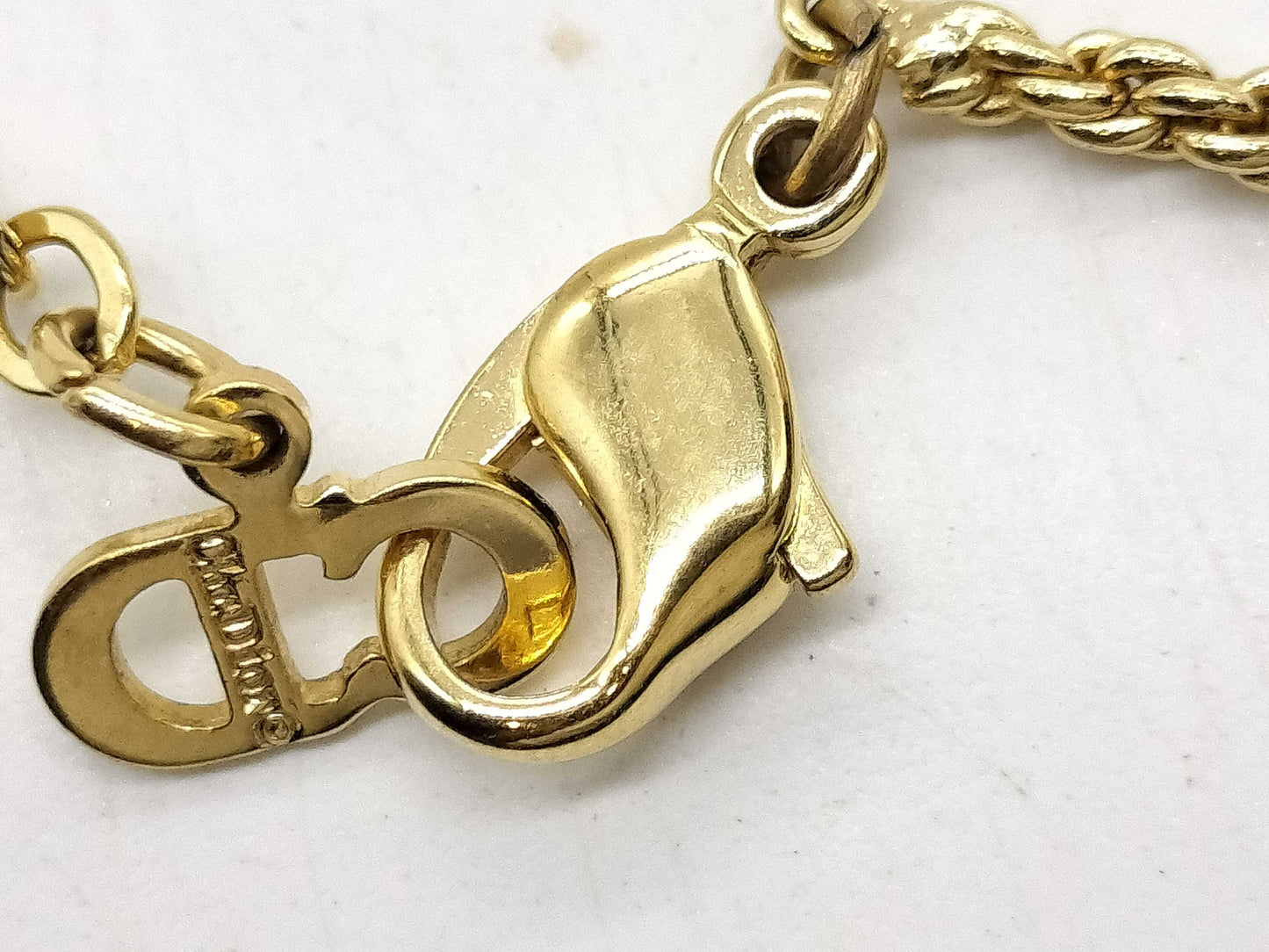 Dior logo necklace necklace