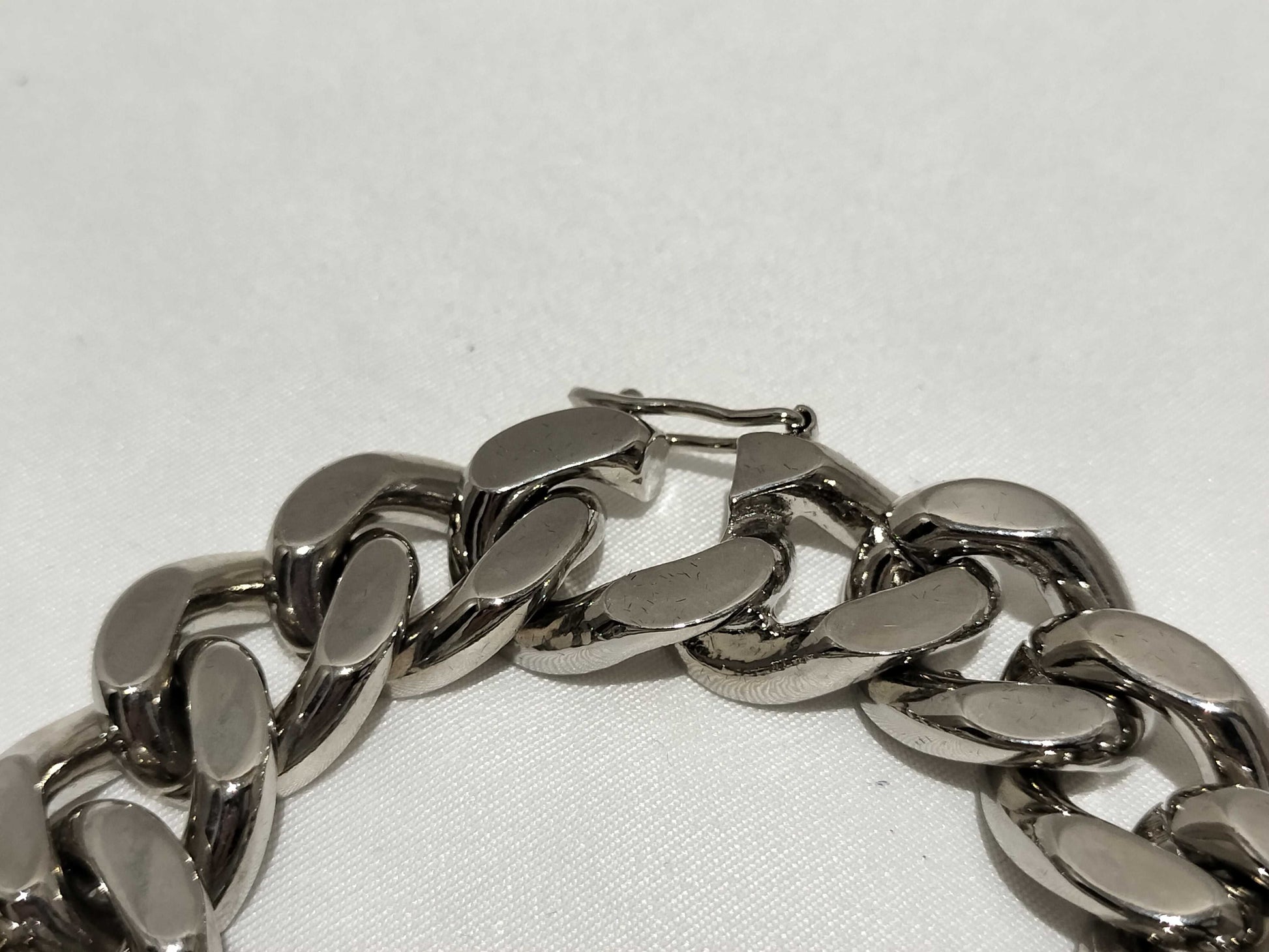 Dior Lip Gloss Bracelet / International Name Bracelet/Bangle