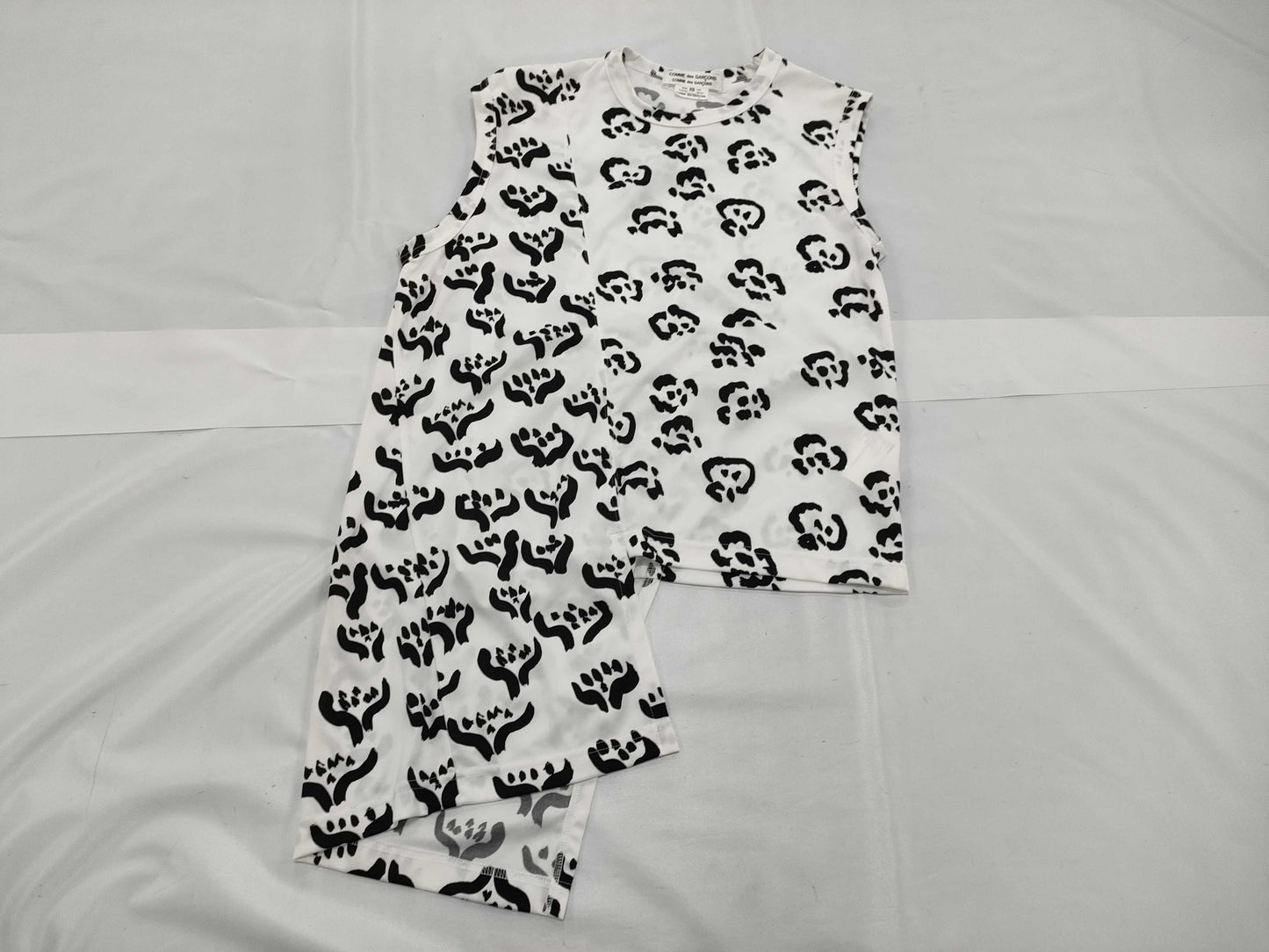COMME des GARCONS Tops Tops