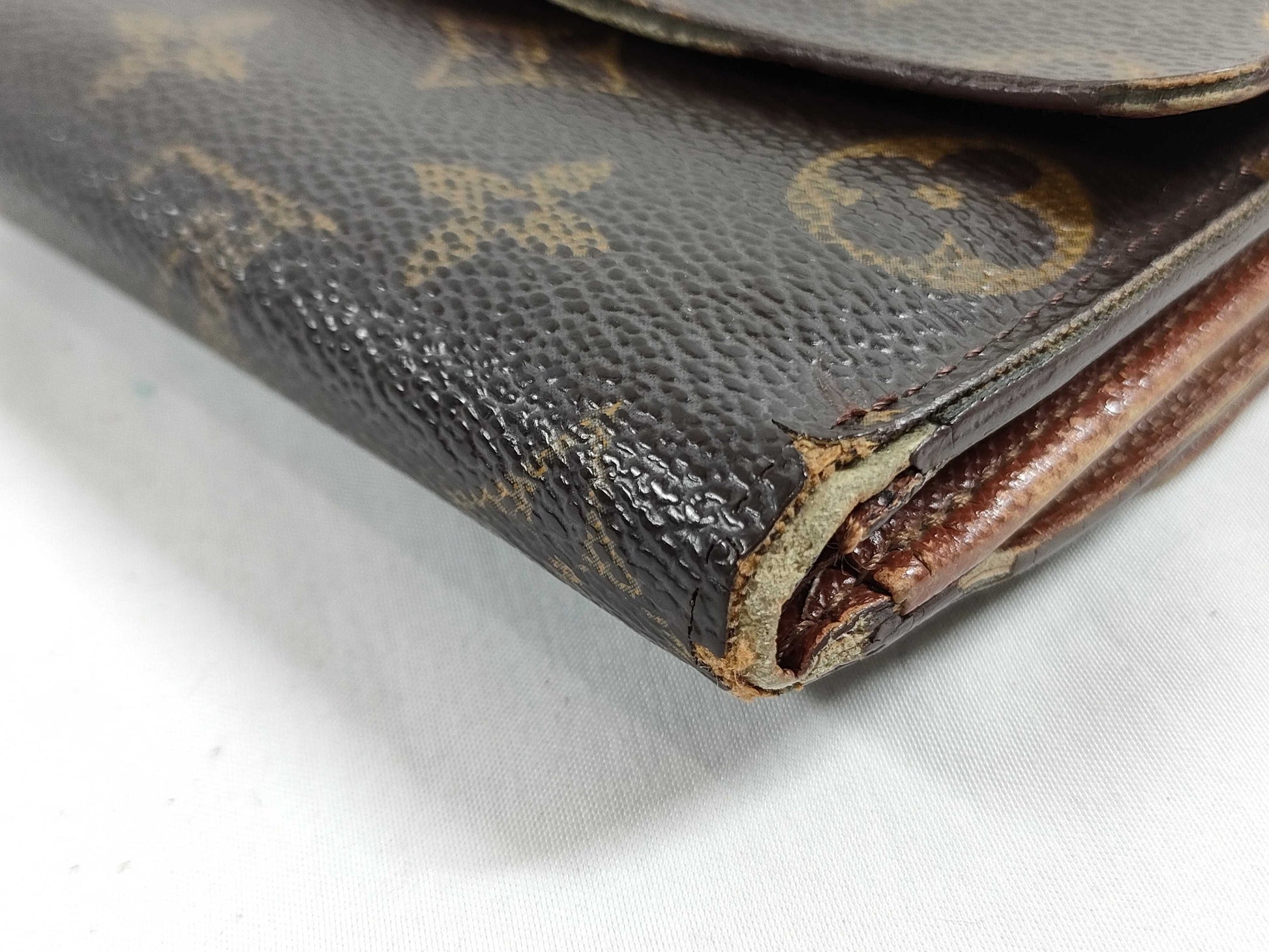 LOUIS VUITTON Monogram Wallet and Card Case