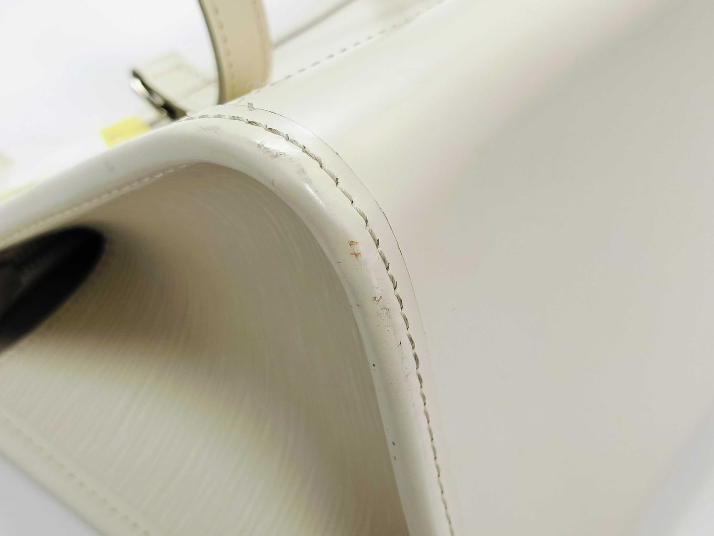 LOUIS VUITTON Epi Madeleine Handbag