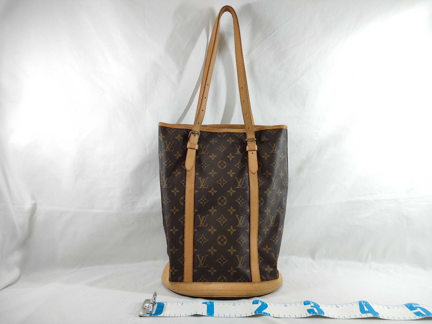 LOUIS VUITTON Monogram Bucket GM Handbag with Pouch