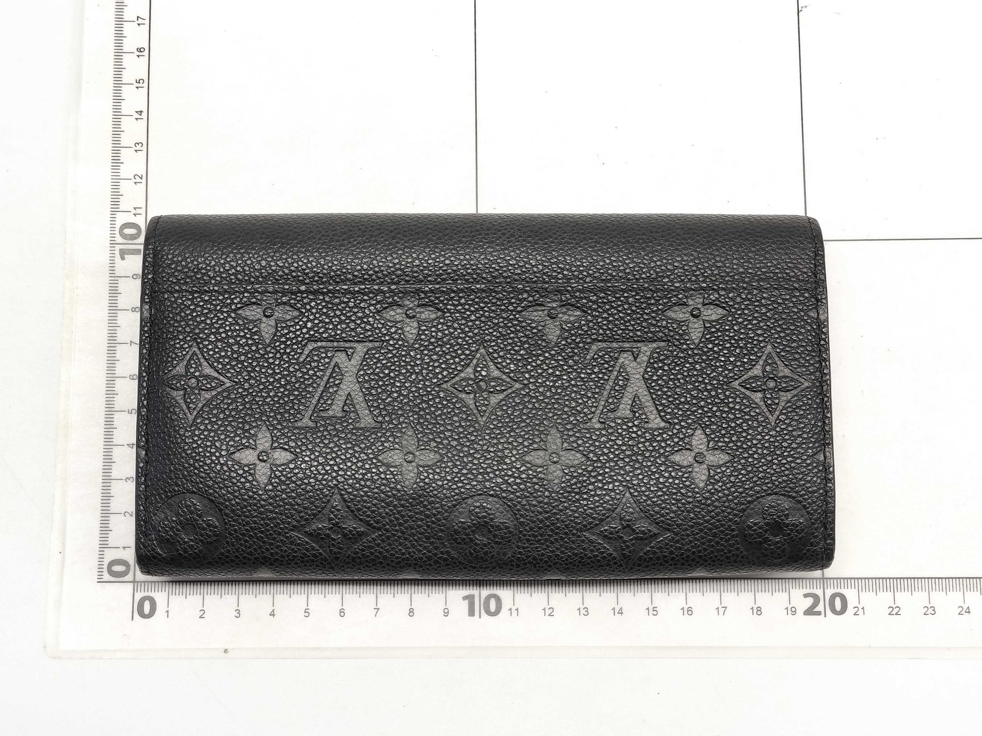 LOUIS VUITTON Empreinte Sarah Wallet