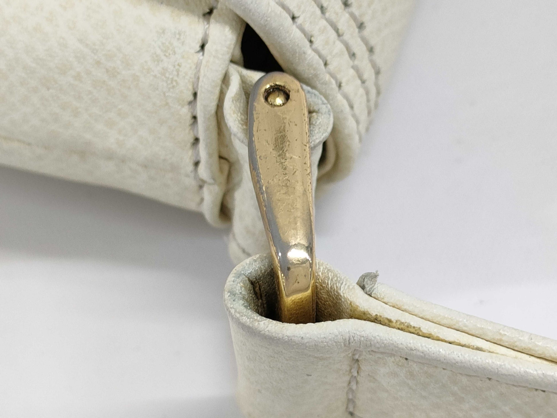 Leather shoulder bag