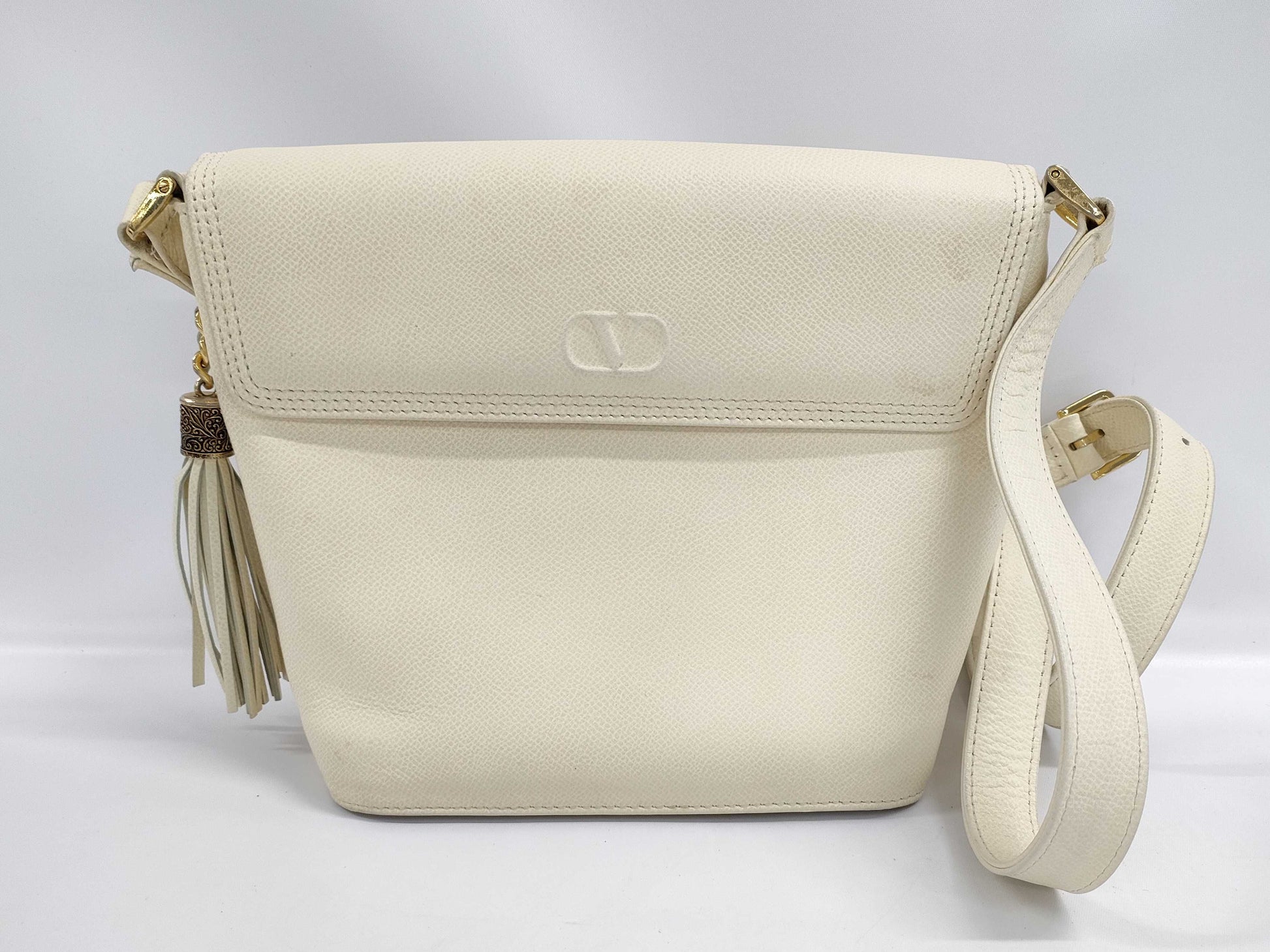 Leather shoulder bag