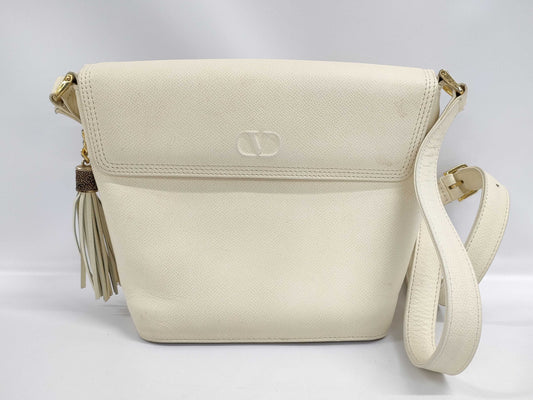 Leather shoulder bag