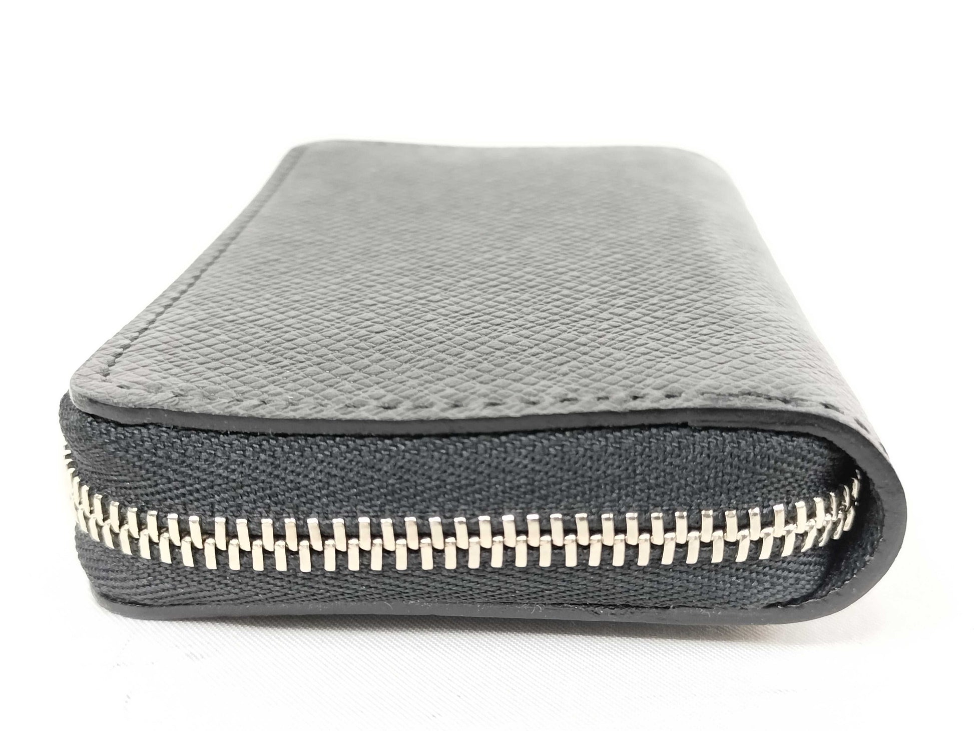 LOUIS VUITTON Taiga Coin Purse