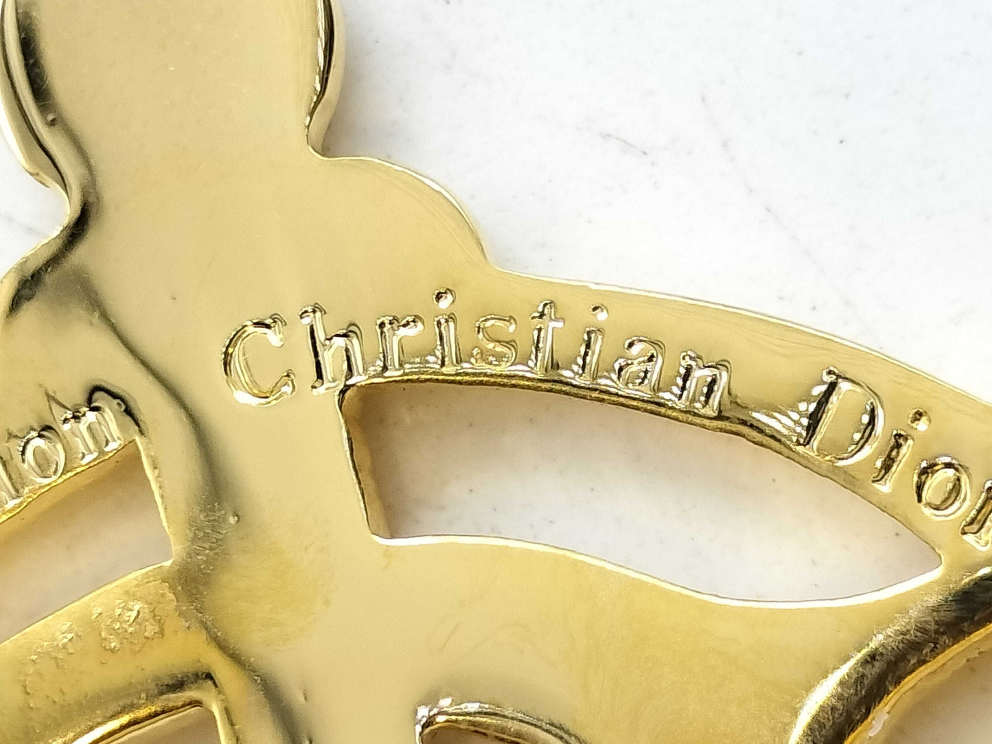 Dior logo brooch brooch