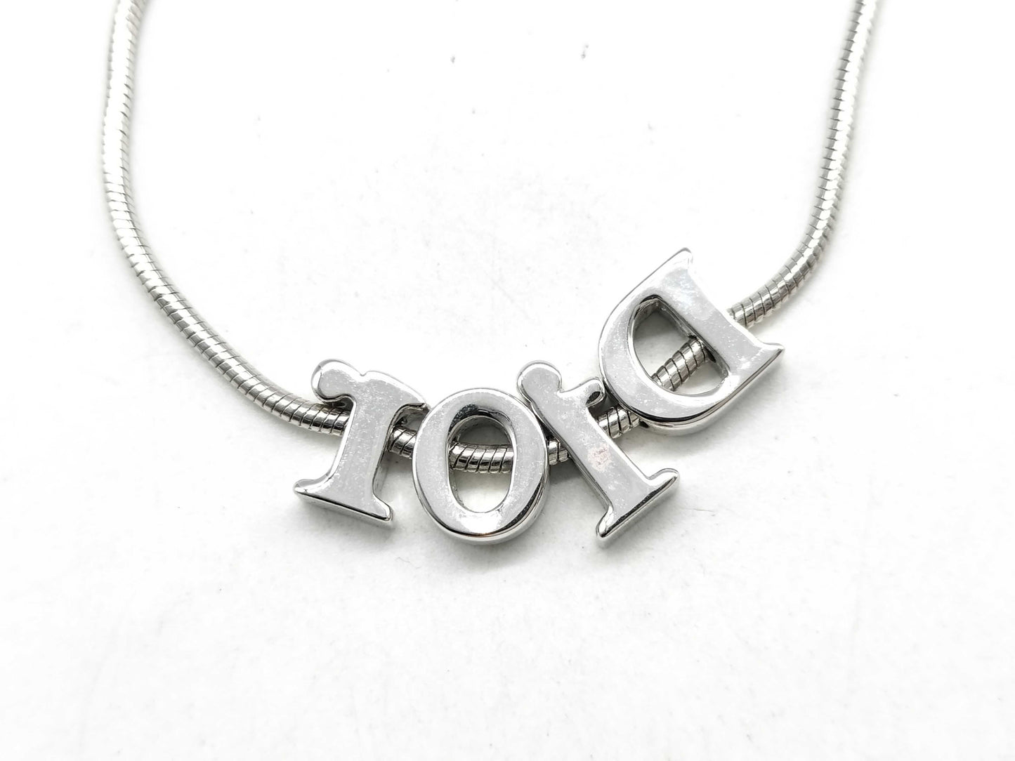 Dior logo necklace necklace