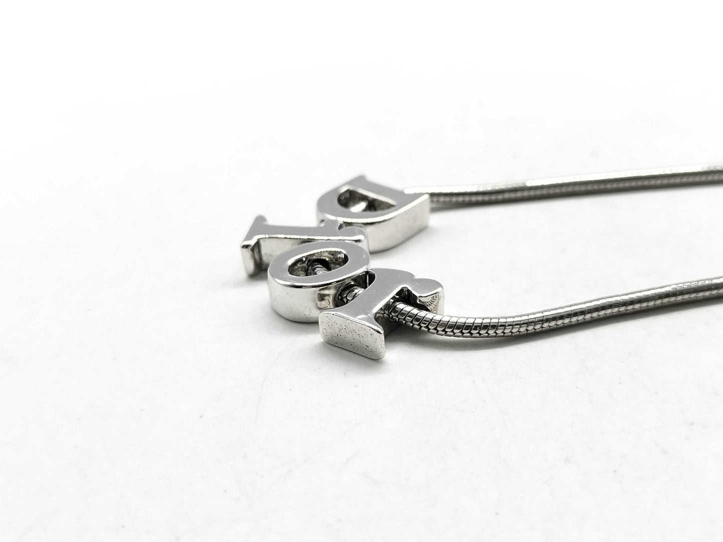Dior logo necklace necklace