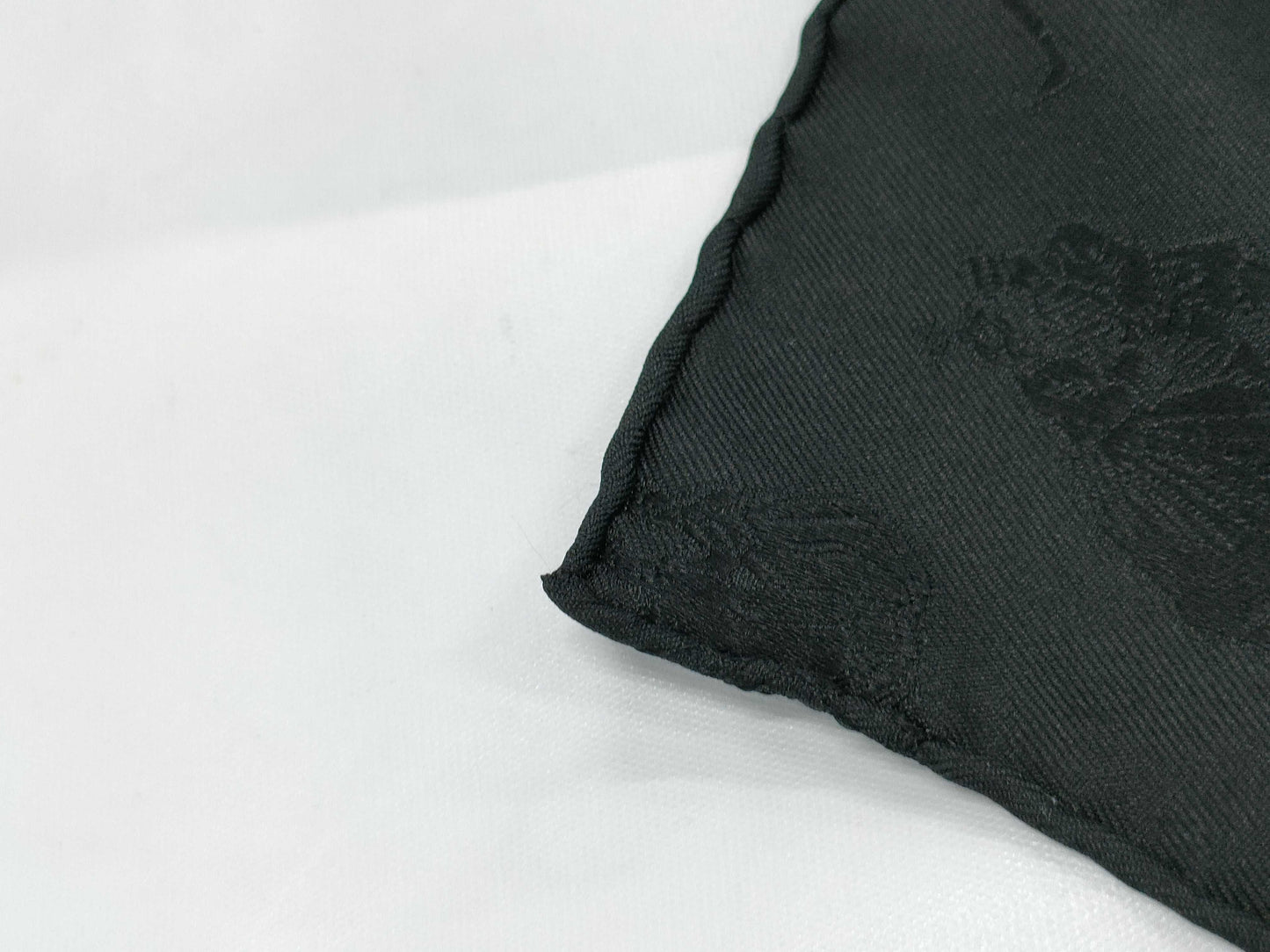 HERMES Carré 90 Joies dHiver Joies dHiver Winter Pleasure Scarf