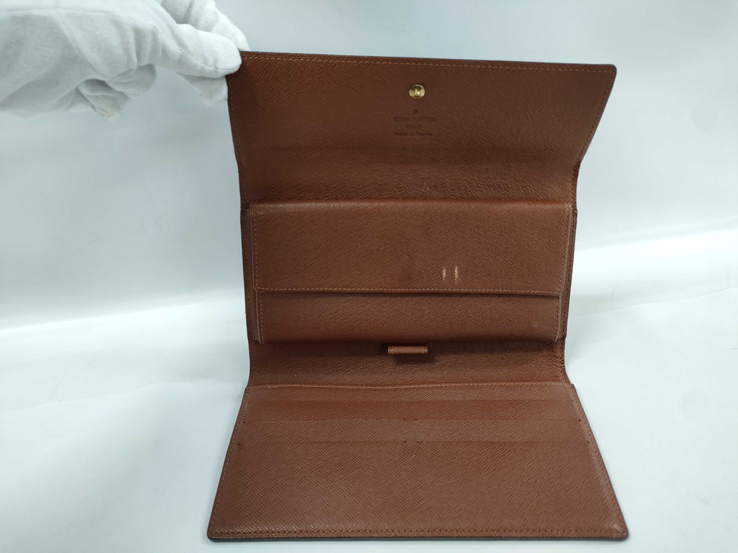 LOUIS VUITTON Monogram Tri-fold Wallet
