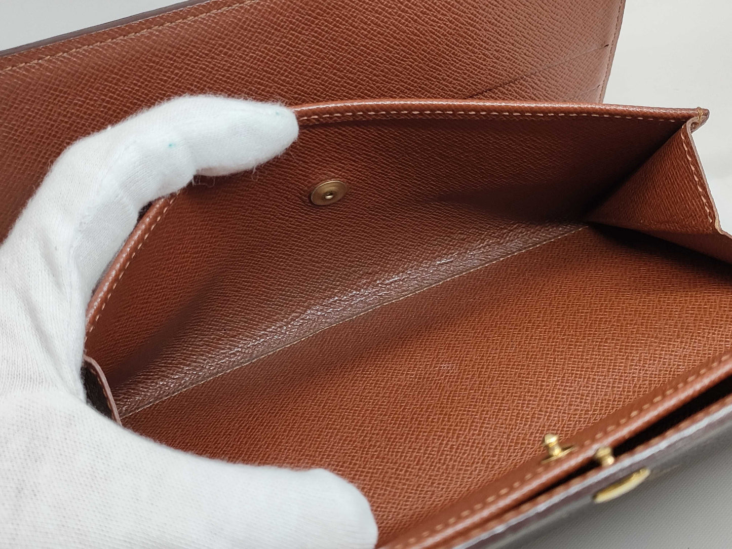 LOUIS VUITTON Monogram Tri-fold Wallet