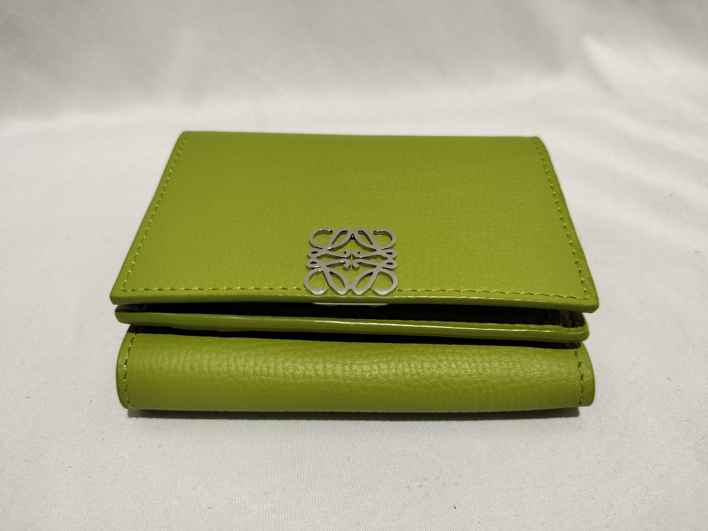 LOEWE Anagram Trifold Pebble Grain Wallet
