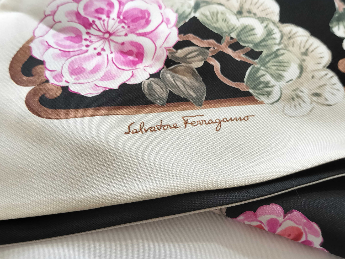 Salvatore Ferragamo Pleated Carré/Shawl Scarf