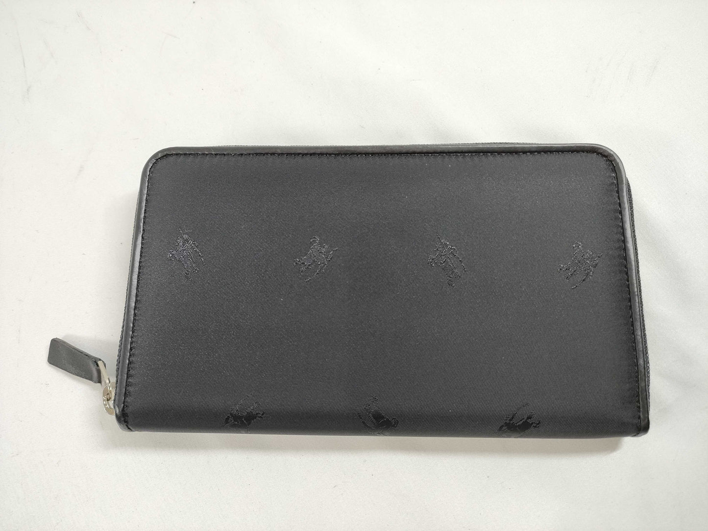 BURBERRY Round Long Wallet