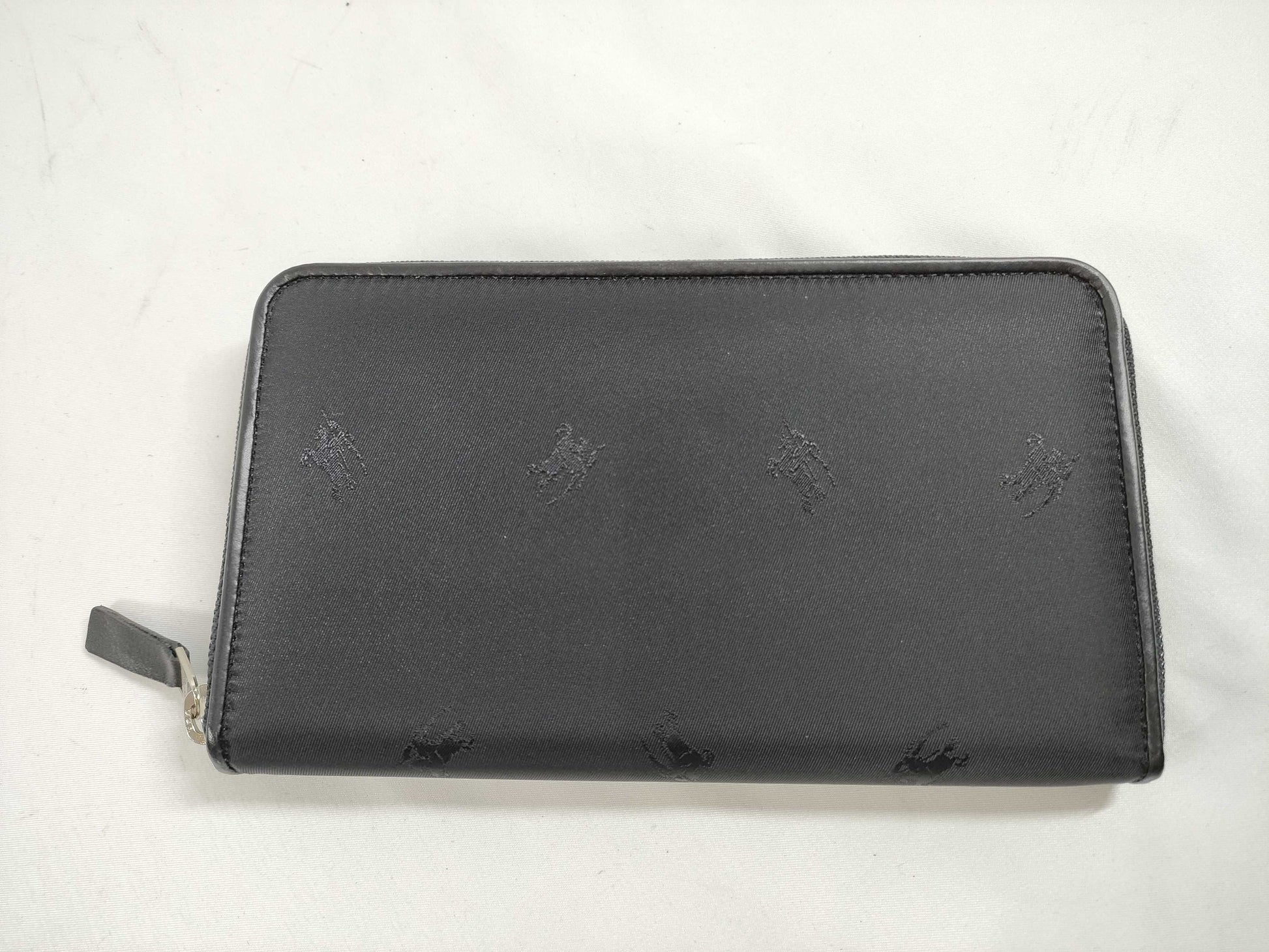 BURBERRY Round Long Wallet