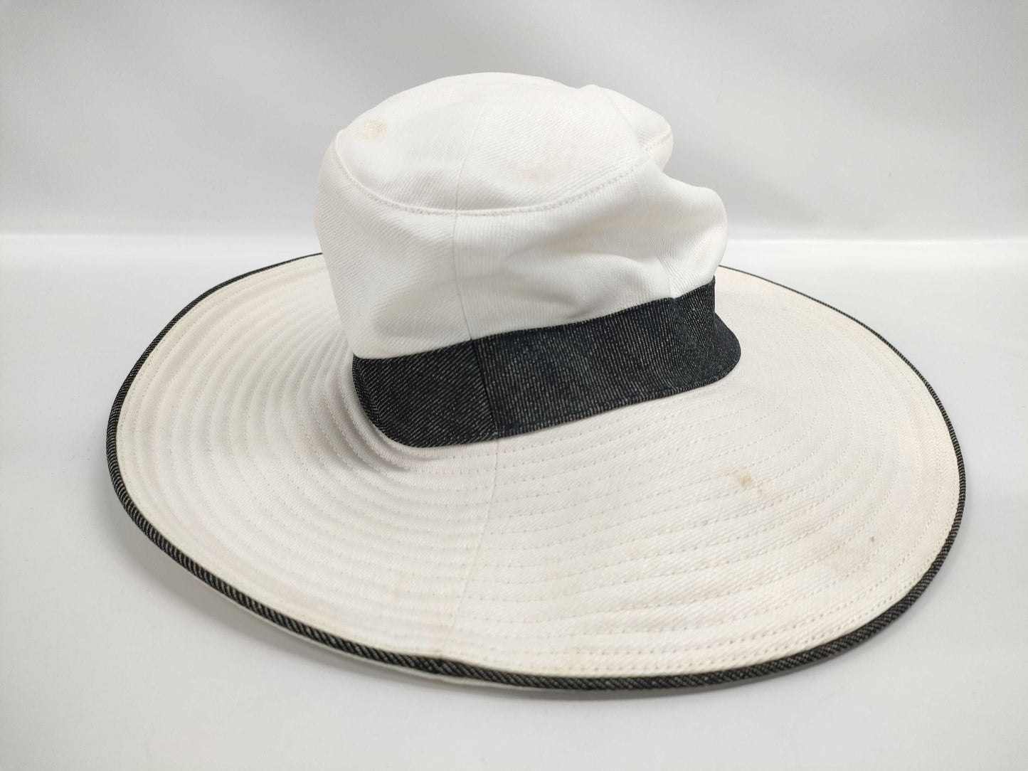 HERMES Hats and other apparel
