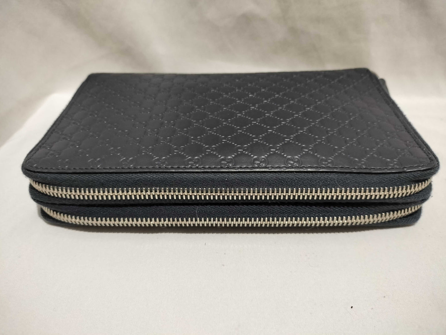 GUCCI Micro GG Shima Organizer Wallet