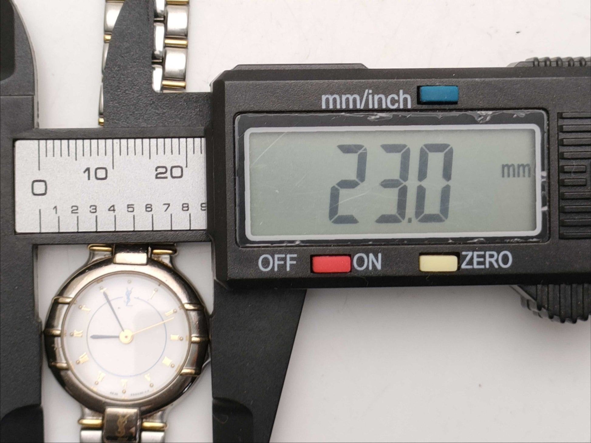 Yves Saint Laurent YSL 4630-E63468Y Immovable Women's Watch