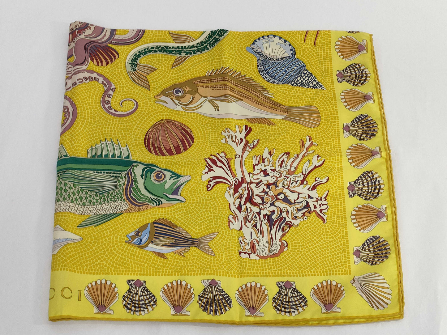 GUCCI Fish and Shell Scarf