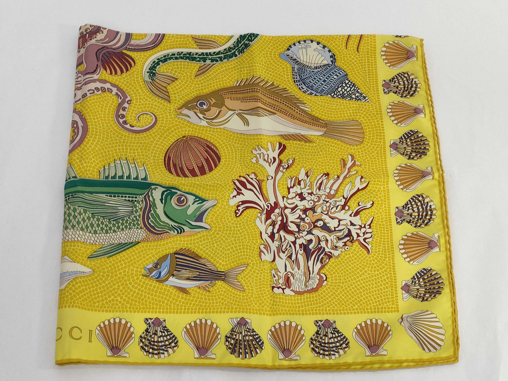 GUCCI Fish and Shell Scarf