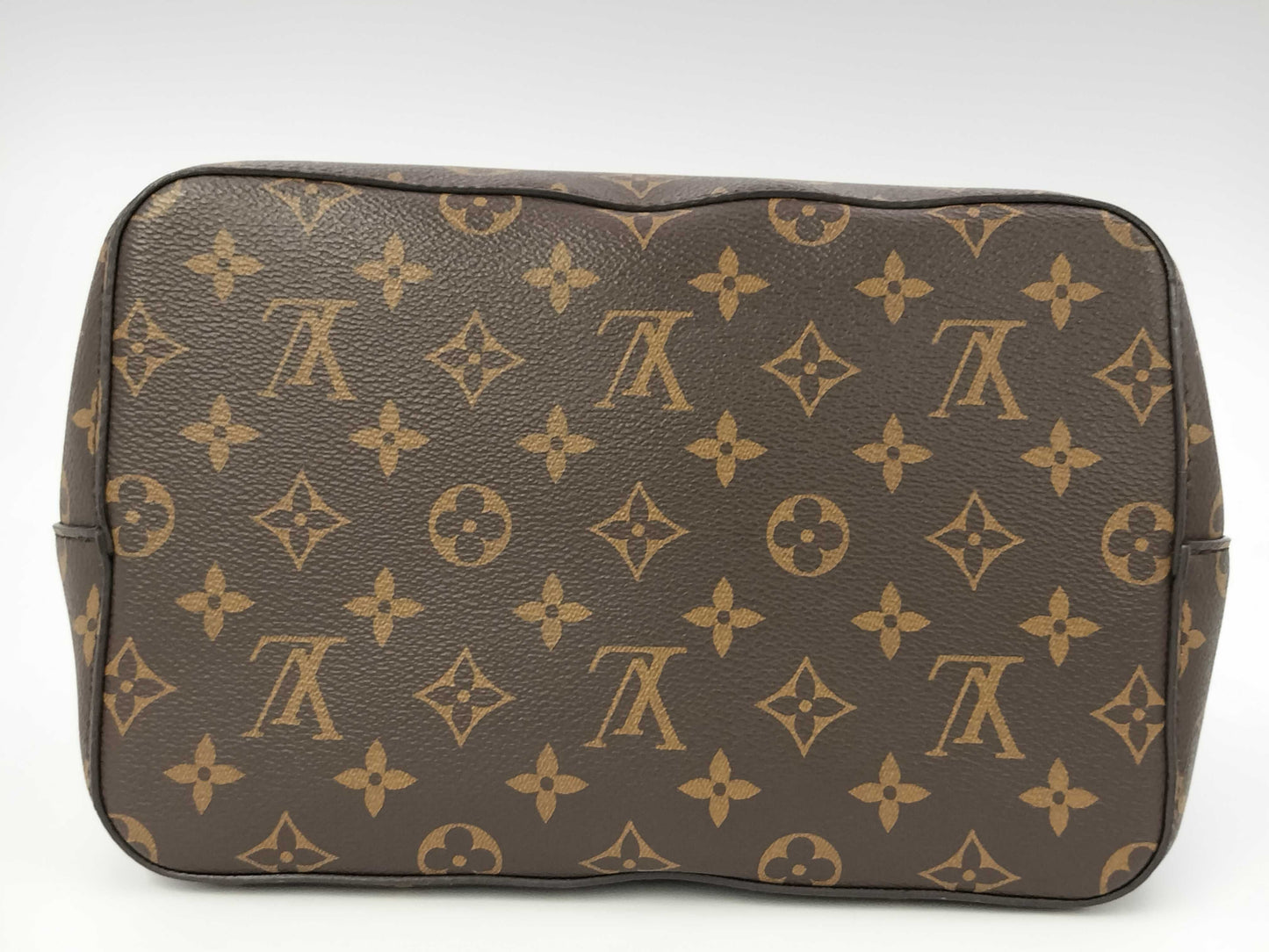 LOUIS VUITTON Monogram M44020 NeoNoe Tote Bag