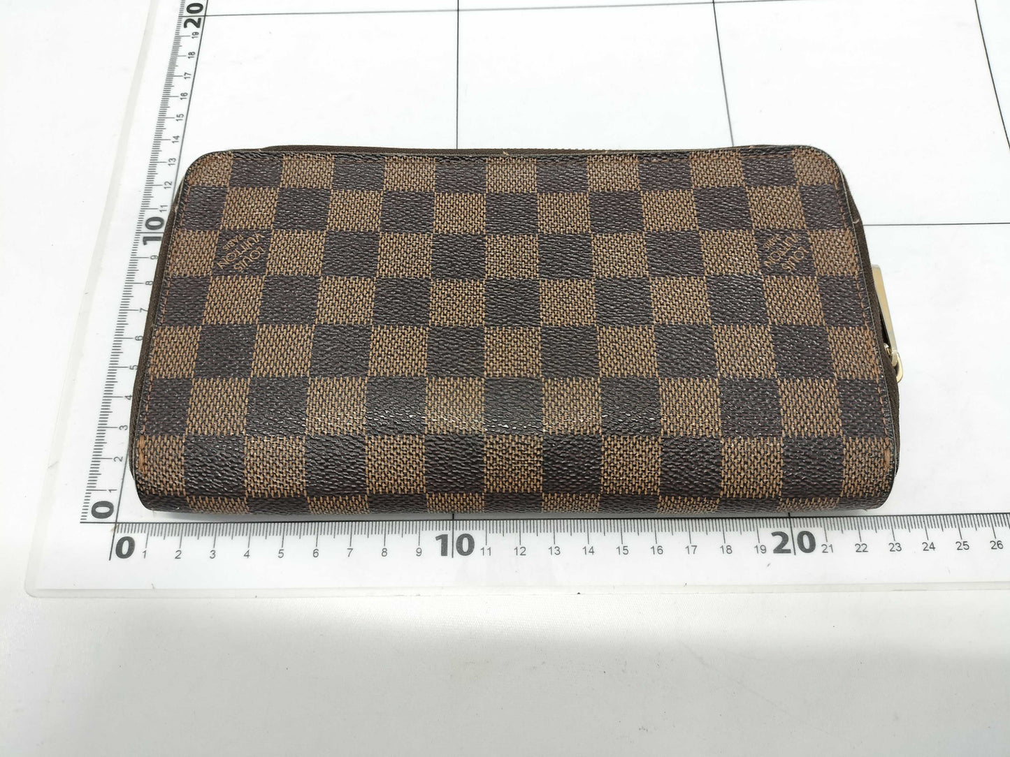 LOUIS VUITTON Damier Zippy Wallet