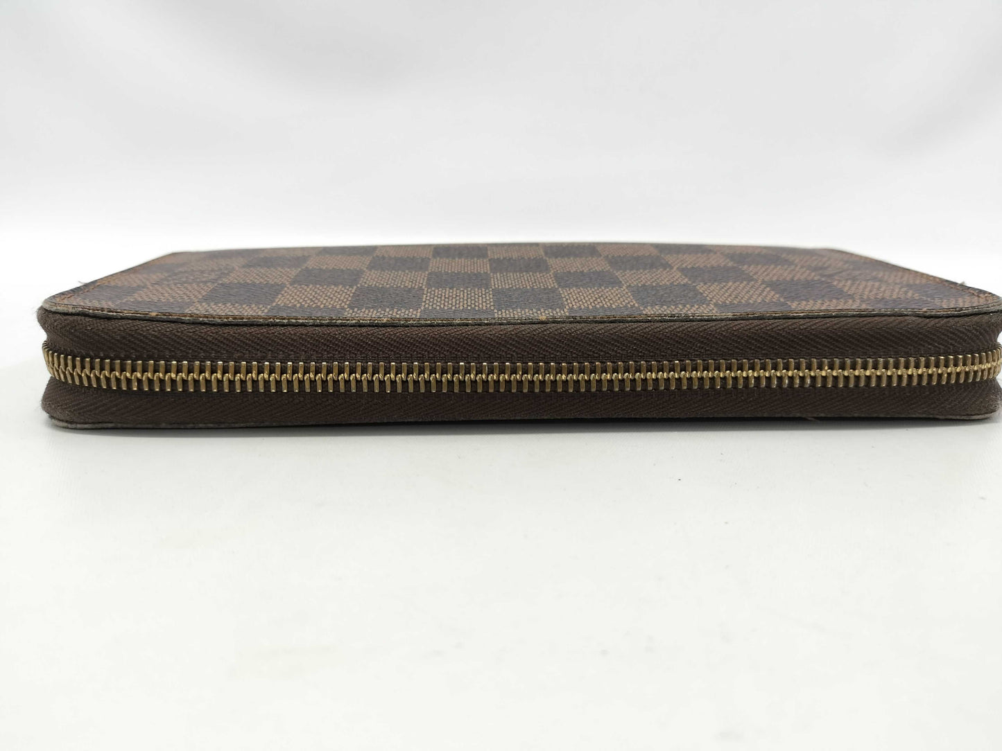 LOUIS VUITTON Damier Zippy Wallet