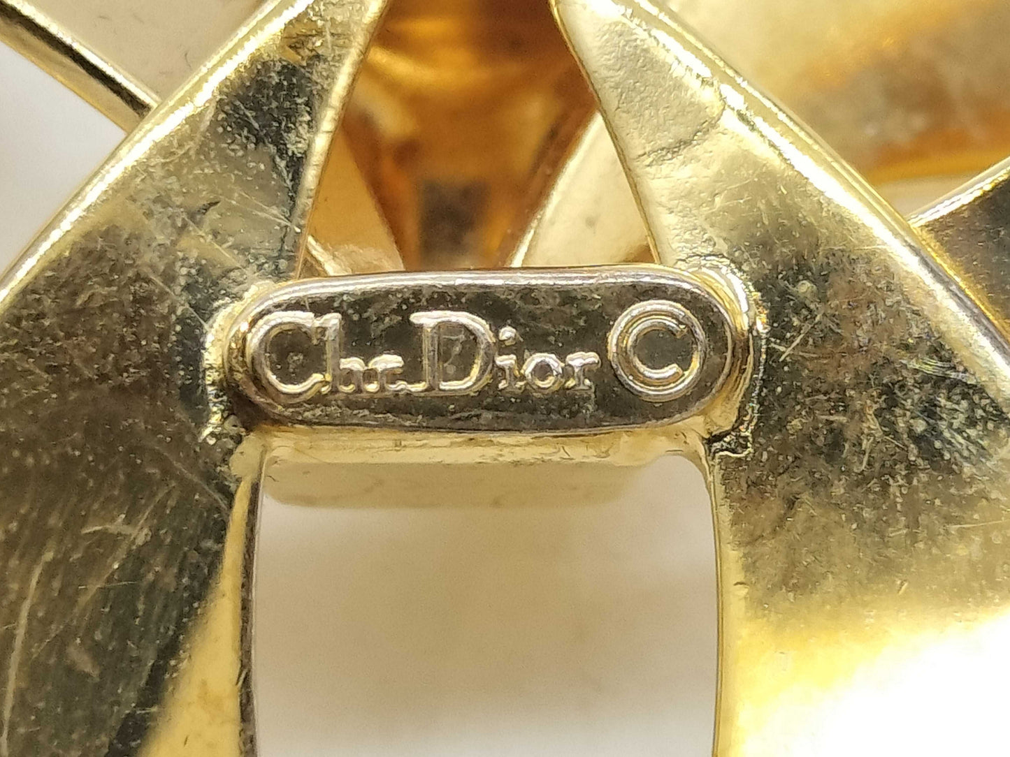 Dior ribbon brooch brooch