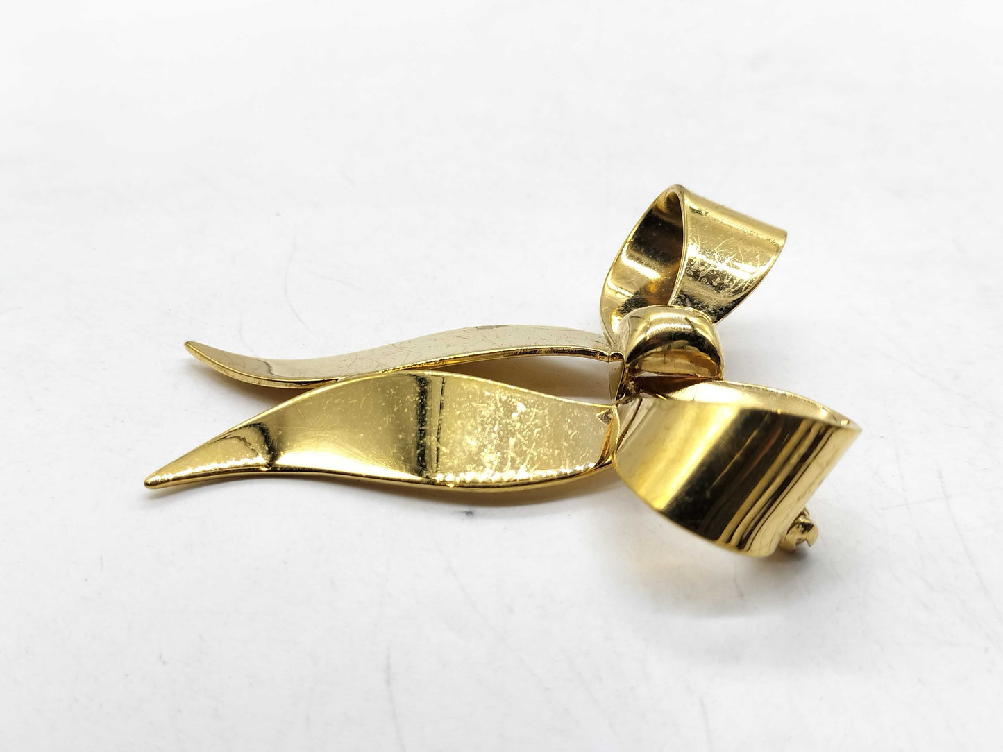 Dior ribbon brooch brooch