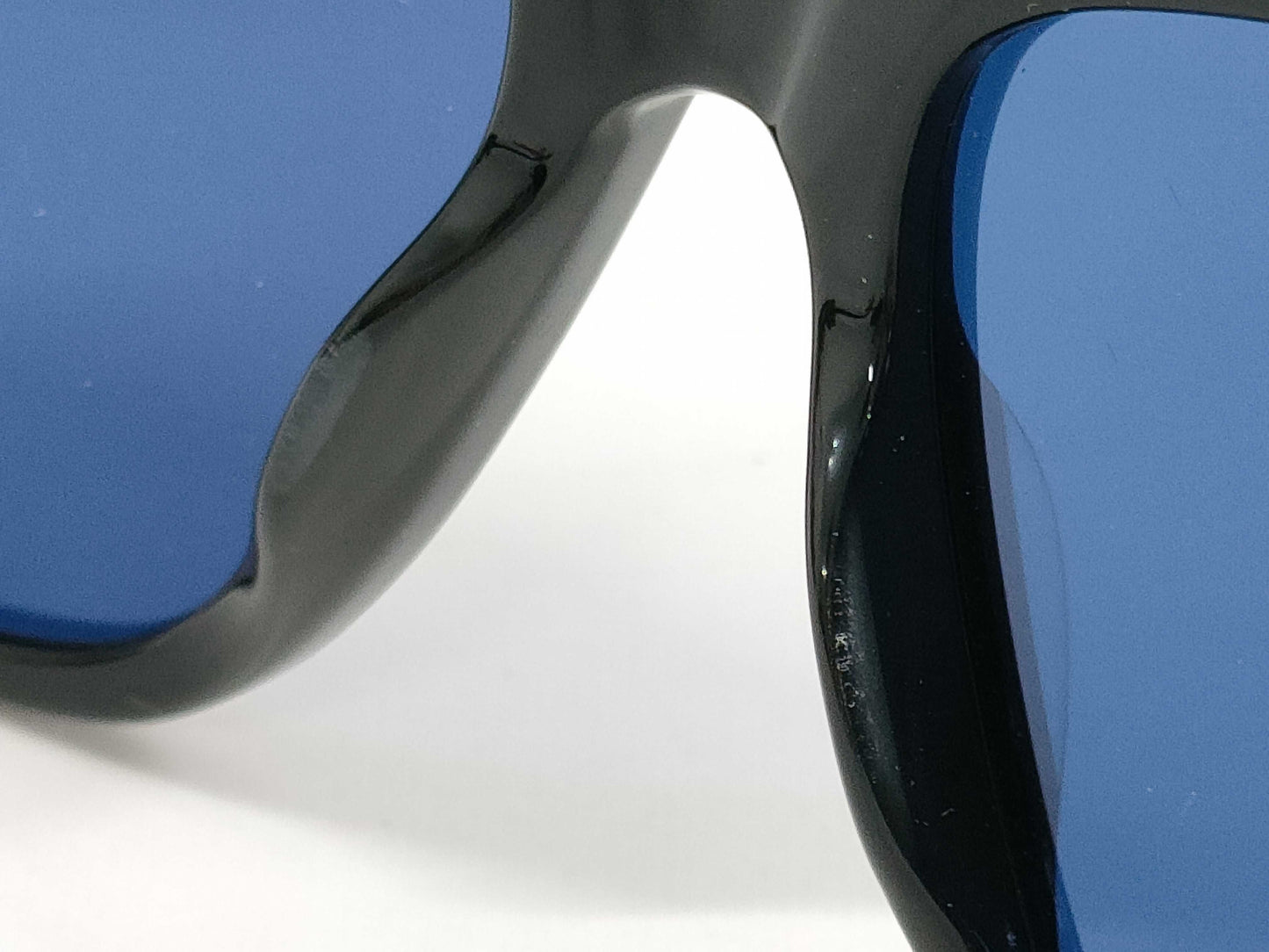 Tom Ford TF832 Sunglasses/Glasses