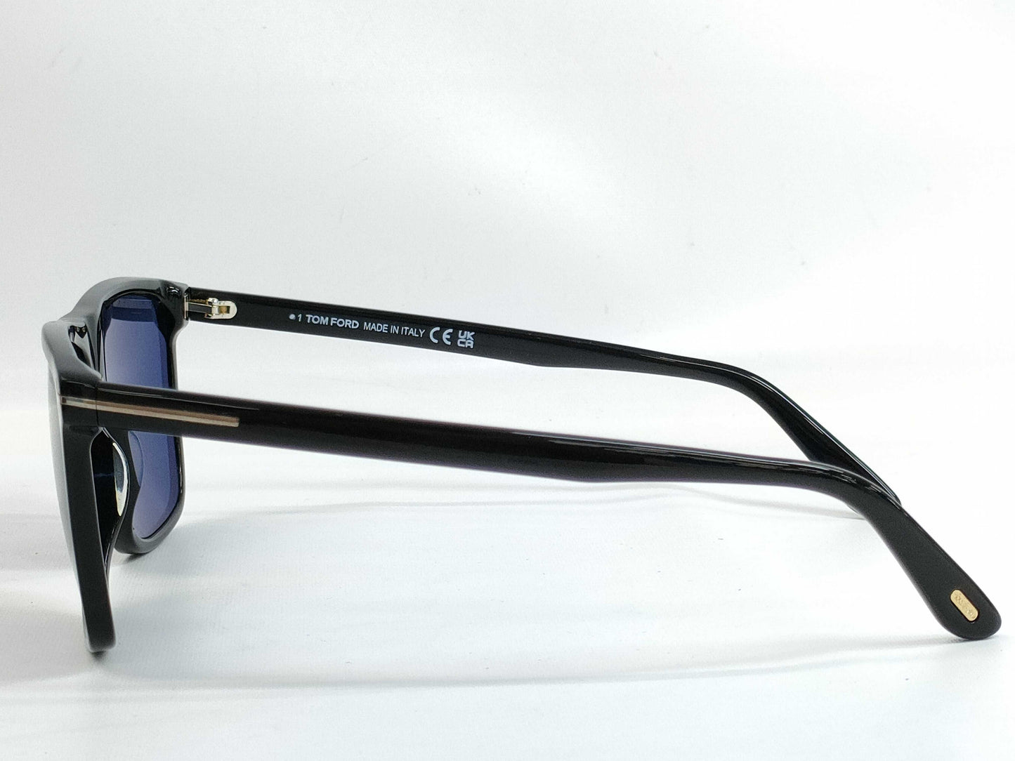 Tom Ford TF832 Sunglasses/Glasses