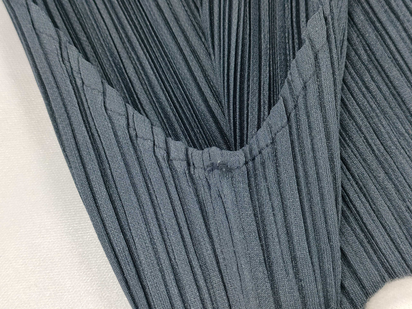 ISSEY MIYAKE Pleats Please Sleeveless Tank Top Gray Top