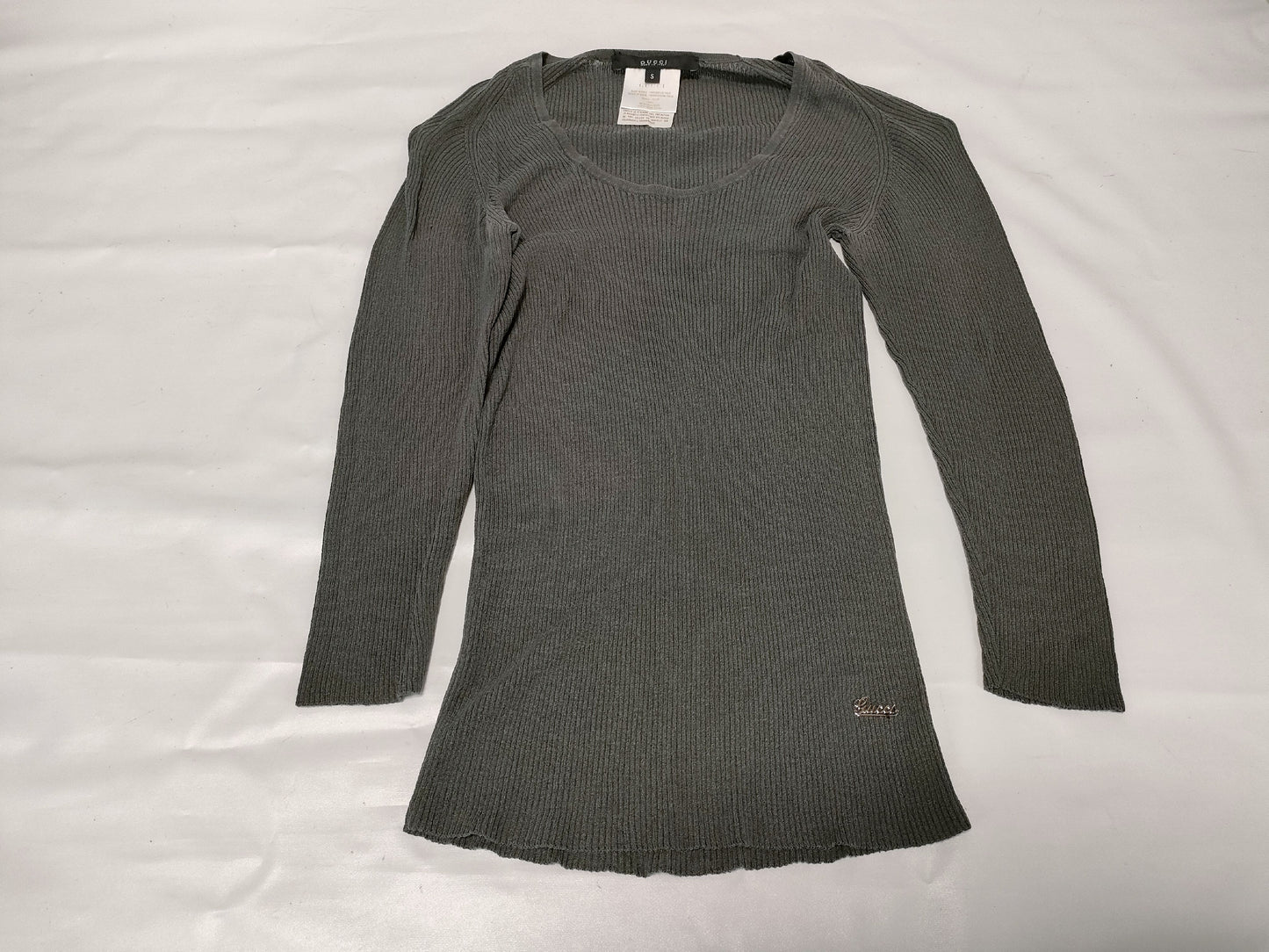 GUCCI Long Sleeve Metal Logo Silk Top