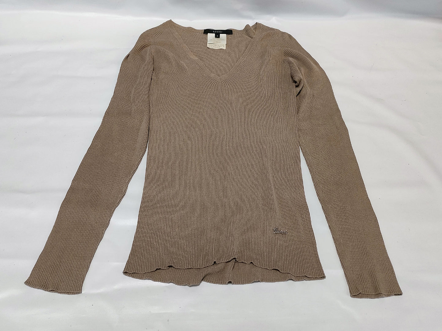 GUCCI Long Sleeve Metal Logo Silk Top