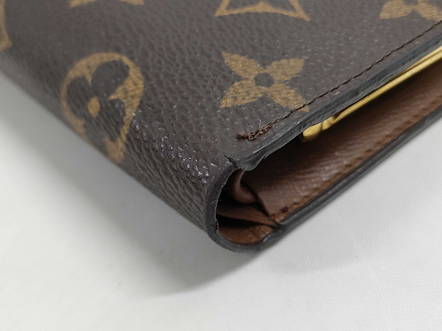LOUIS VUITTON Monogram Bifold Wallet
