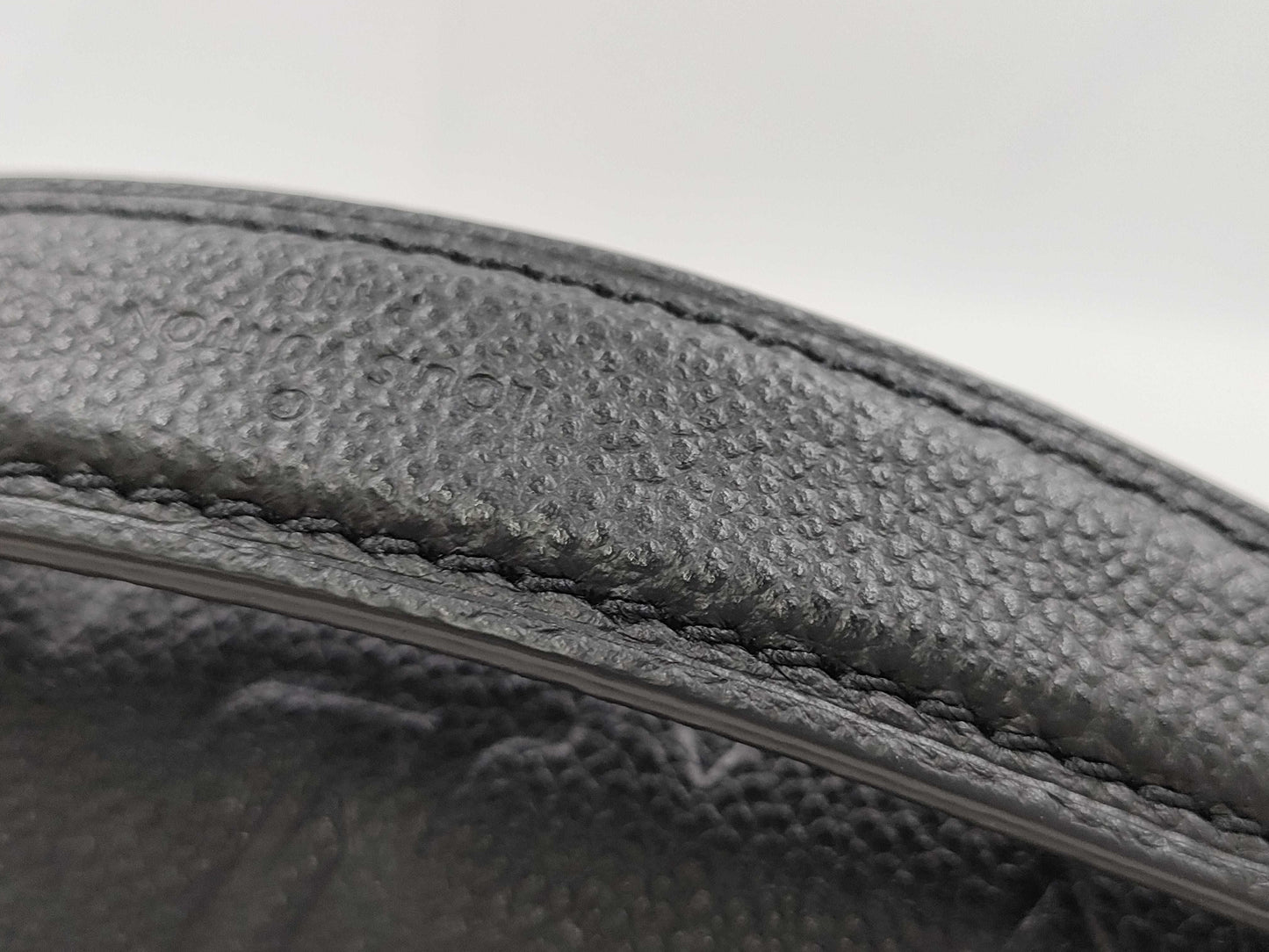 LOUIS VUITTON Monogram Empreinte M41487 Pochette Metis MM Shoulder Bag