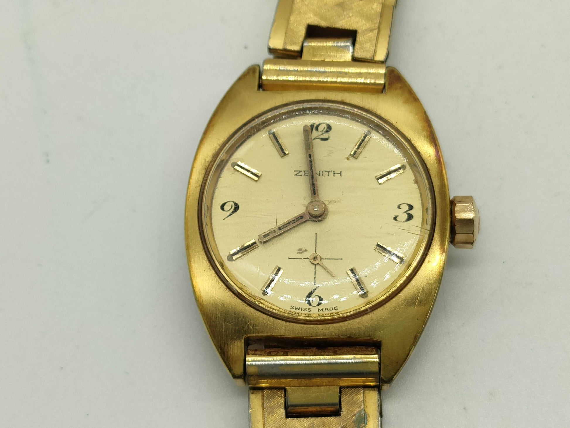 ZENITH Vintage 122E388 Women's Watch with Aftermarket Strap