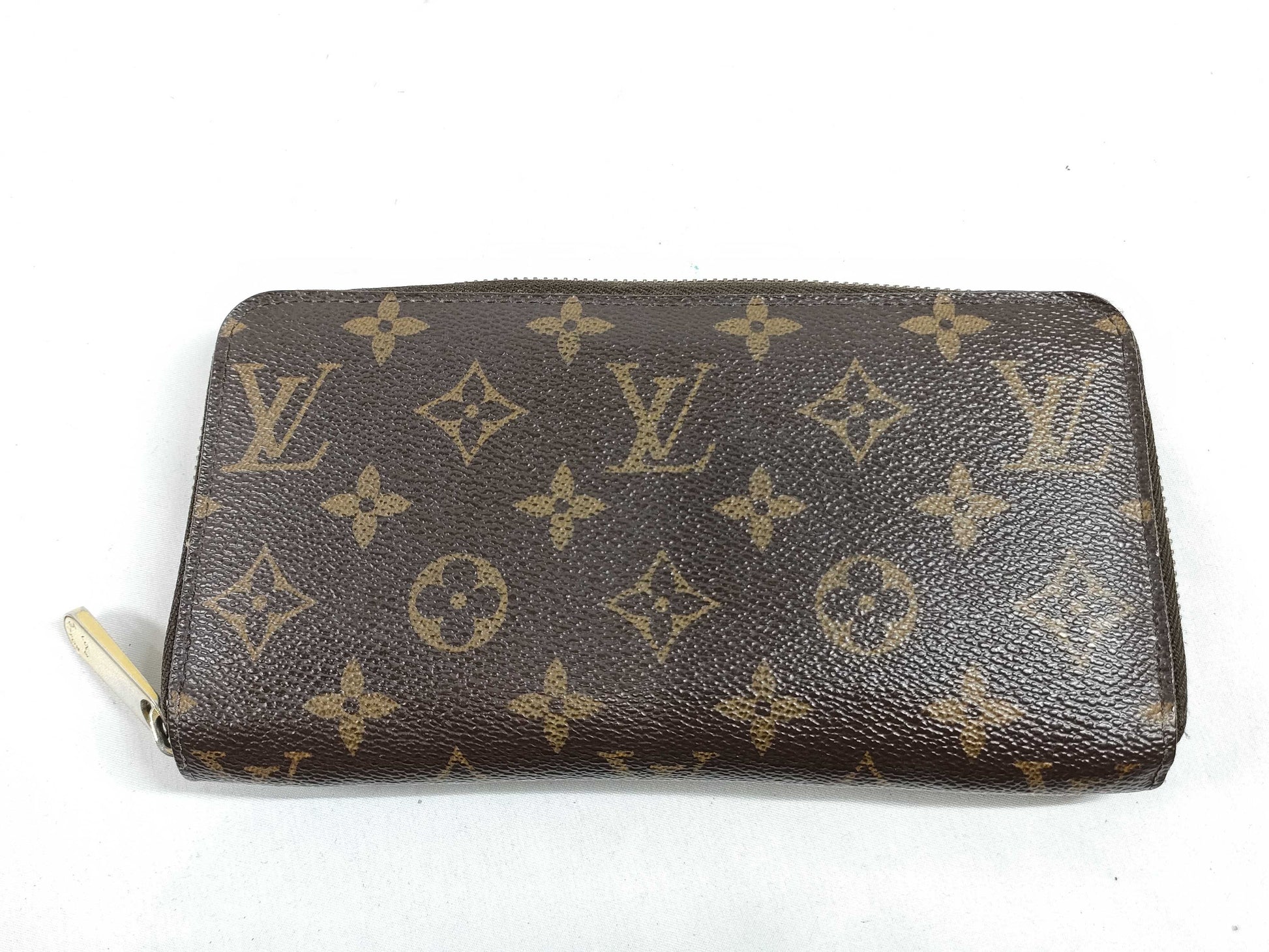 LOUIS VUITTON Monogram Zippy Wallet