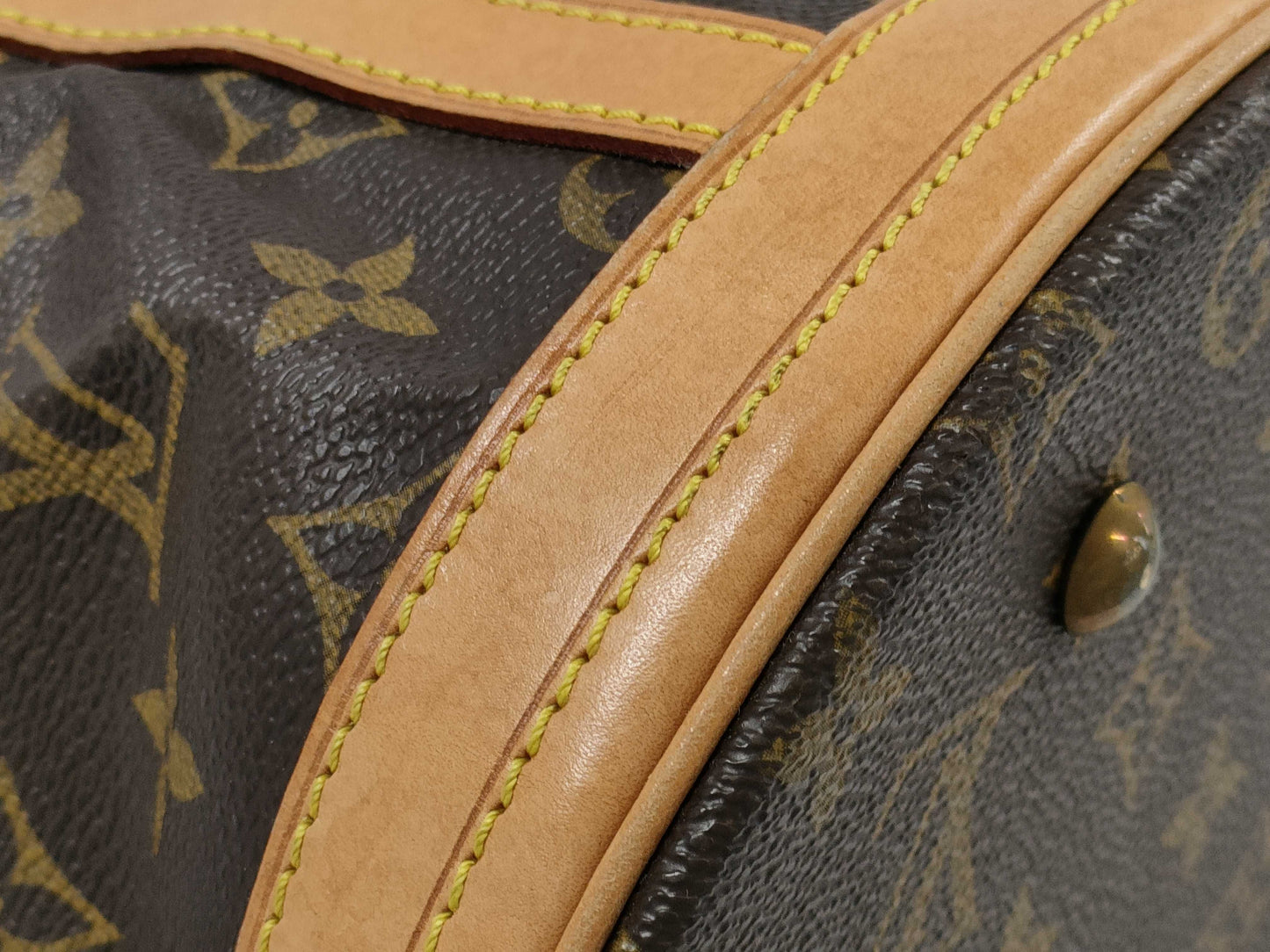LOUIS VUITTON Monogram Bucket GM Tote Bag