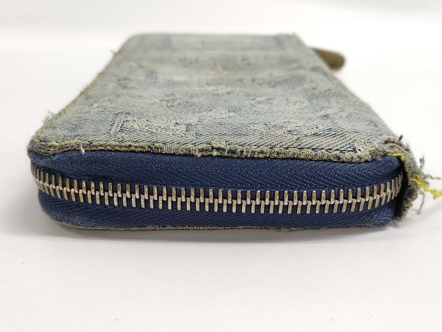 LOUIS VUITTON M95341 Denim Zippy Wallet